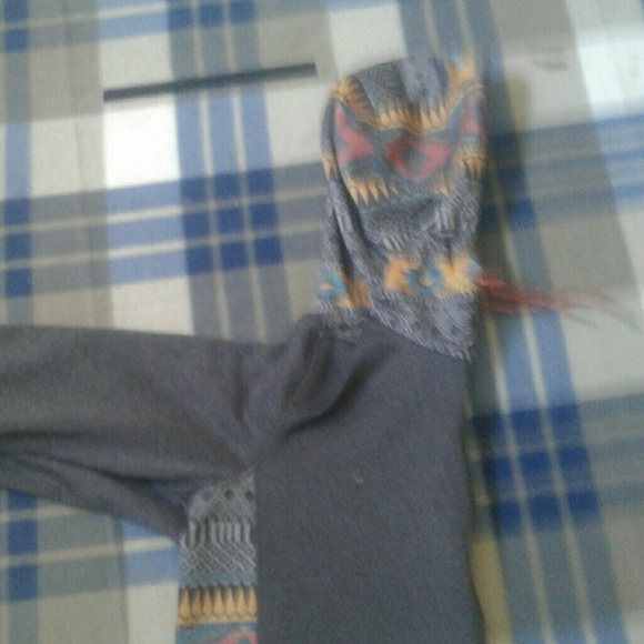 Gray swetter - Picture 2 of 6